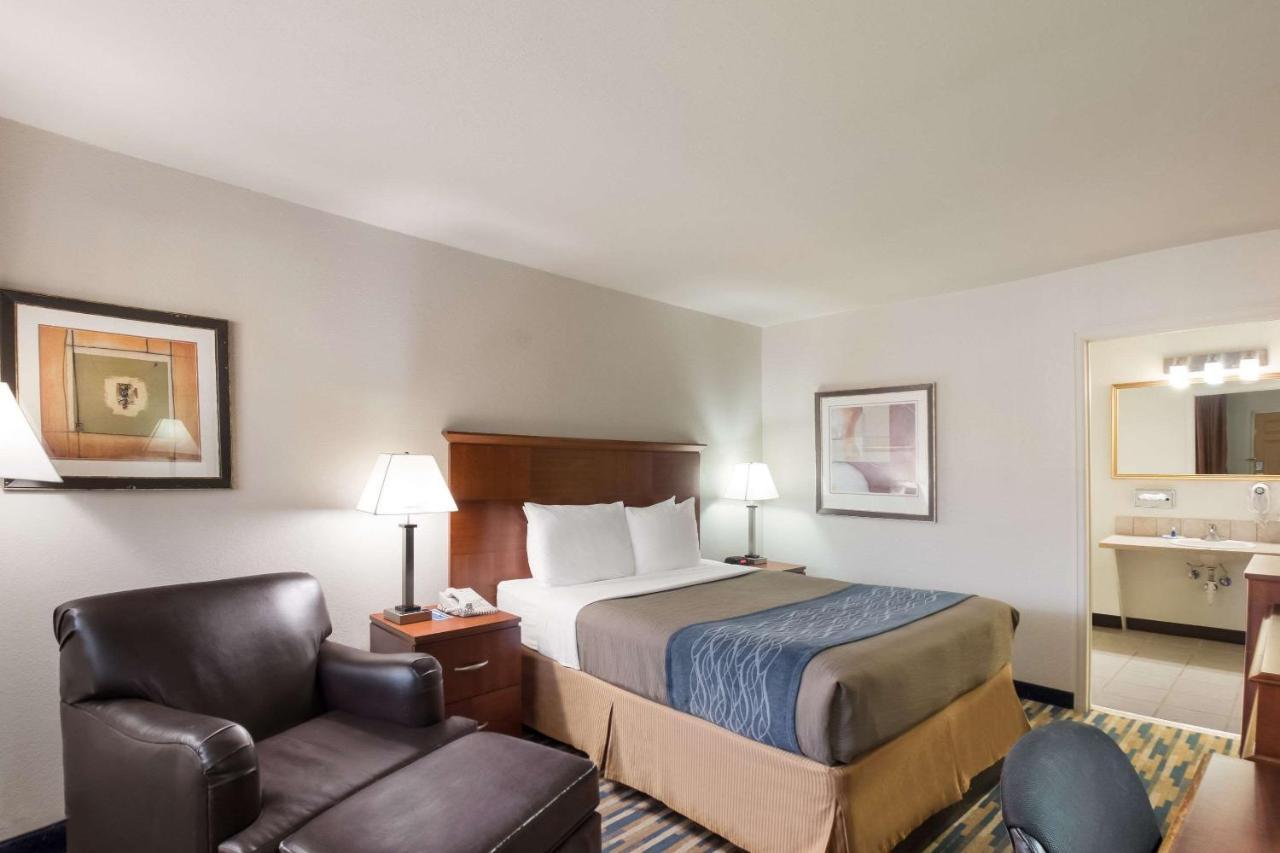 Rodeway Inn Fort Morgan Extérieur photo