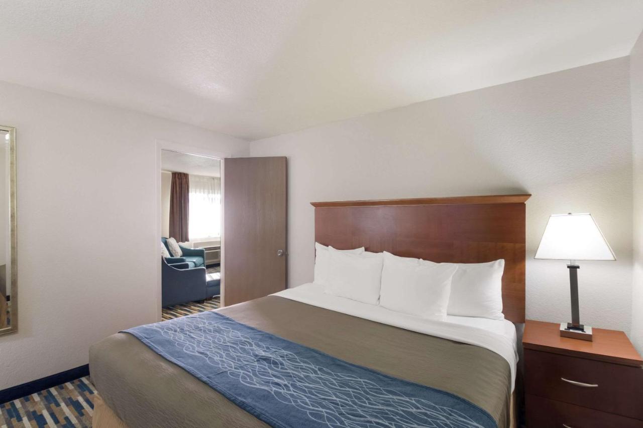 Rodeway Inn Fort Morgan Extérieur photo