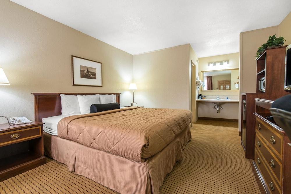 Rodeway Inn Fort Morgan Extérieur photo