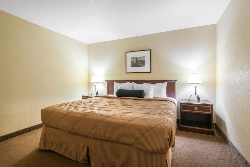 Rodeway Inn Fort Morgan Extérieur photo